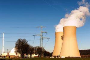 Le nucléaire revient aux urnes: la Suisse vote sur les nouvelles centrales