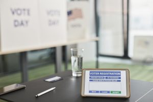 Genève teste le vote électronique dès 2027 : une avancée pour les exilés et les personnes handicapées